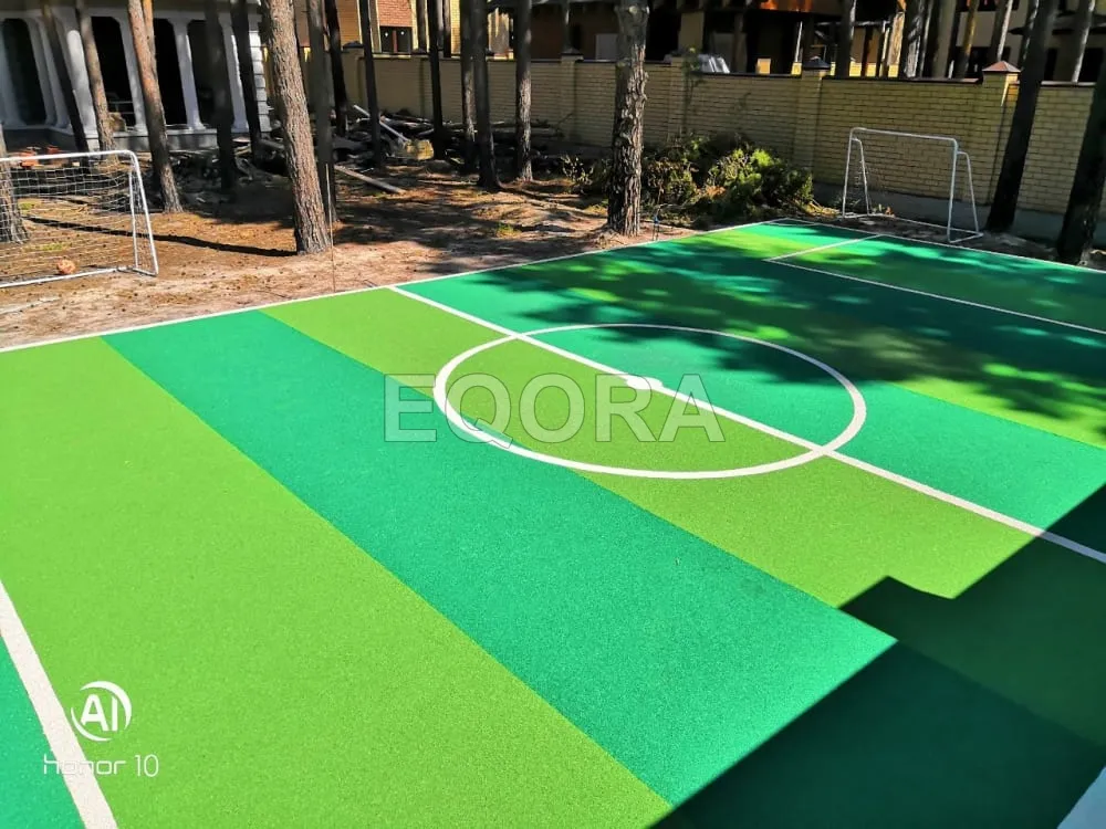 Резиновое покрытие для футбольного поля из крошки в Клине