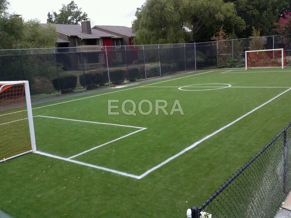 Сколько служит искусственный газон?